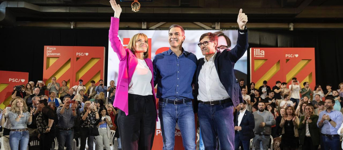Pedro Sánchez, Salvador Illa y Lluïsa Moret en el mitin de Sant Boi