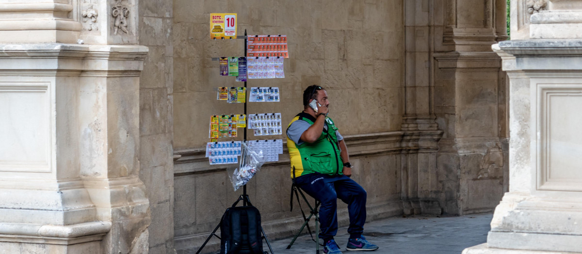 Un vendedor de la ONCE