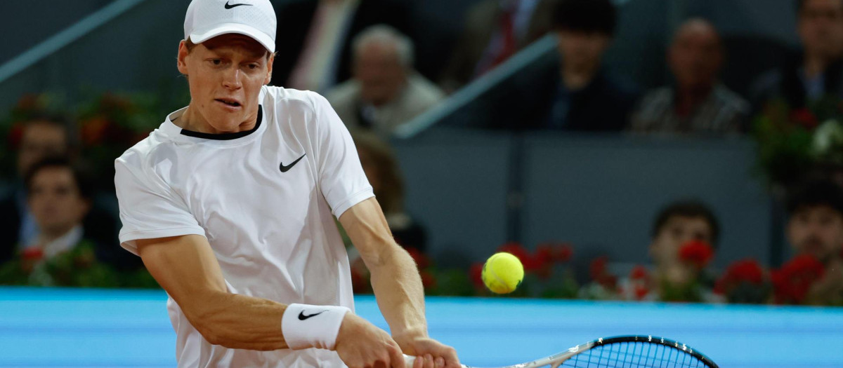Jannik Sinner anunció este sábado que se pierde por lesión el Masters 1000 de Roma
