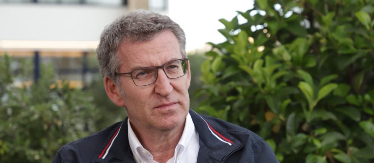 Alberto Núñez Feijóo, durante su entrevista con El Debate