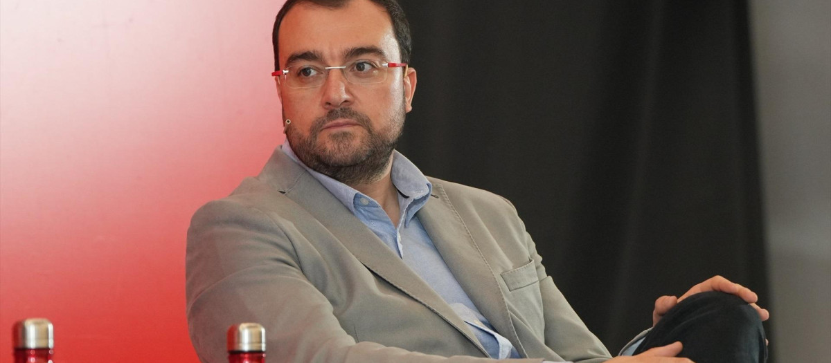 El presidente de Asturias, Adrián Barbón