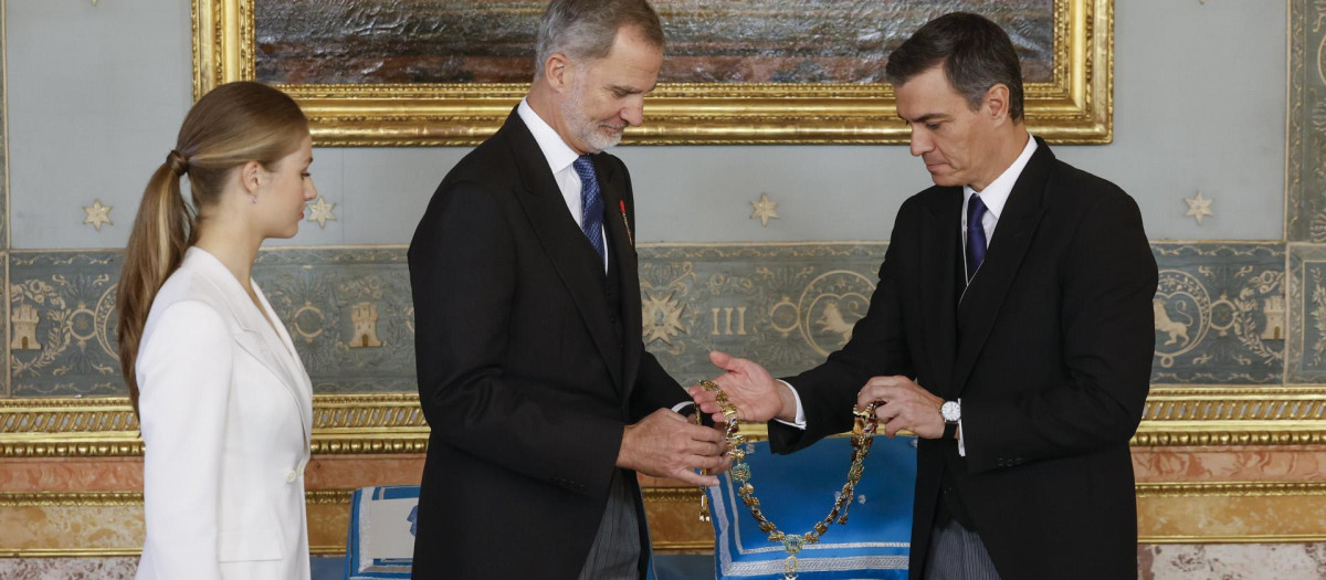 Sánchez con el Rey y la Princesa de Asturias el día que Doña Leonor alcanzó la mayoría de edad