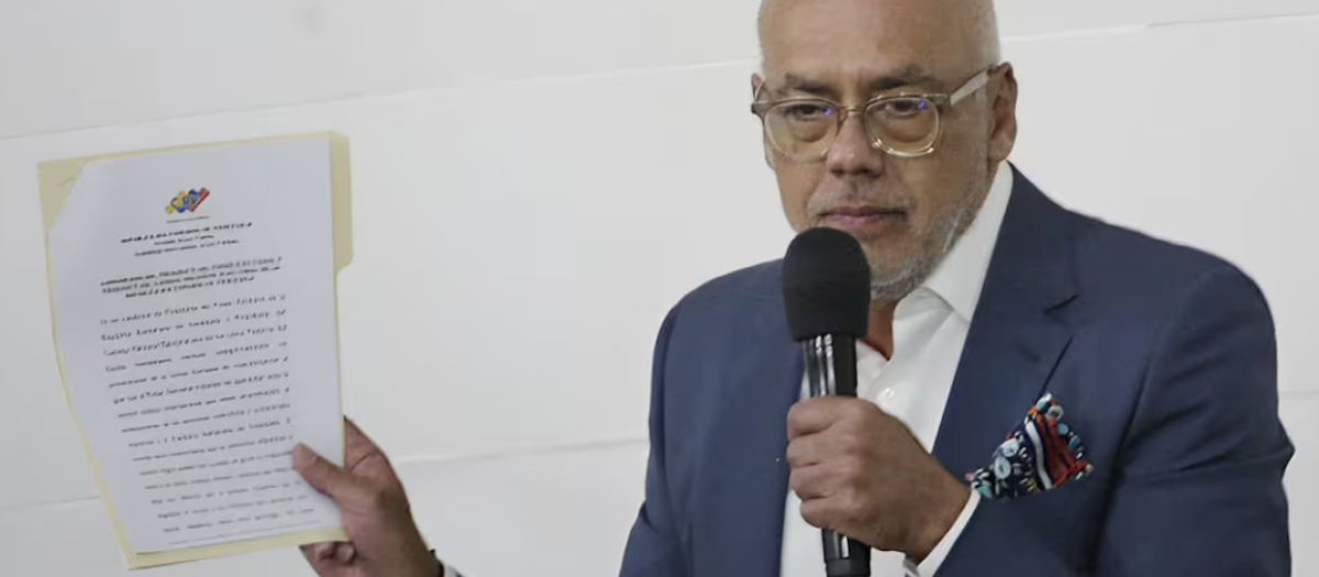 El presidente de la Asamblea Nacional de Venezuela, Jorge Rodríguez, en la sesión de este martes