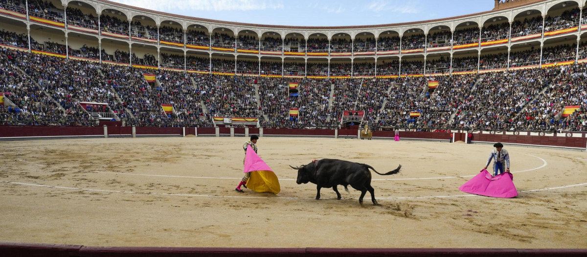 Sebastián Castella lidia su segundo toro