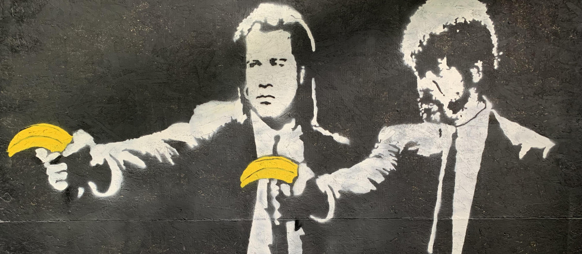Fotografía del mural 'Pulp Fiction' del artista Bansky, este miércoles en el museo de Banksy, en Nueva York