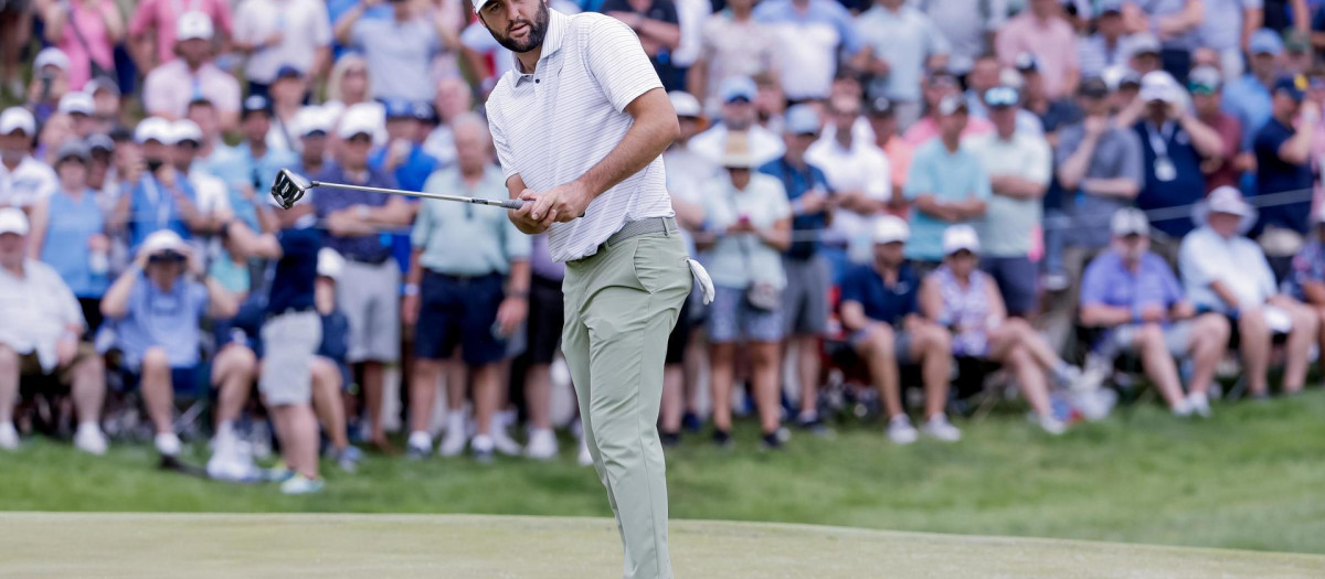 Scheffler en acción durante el PGA