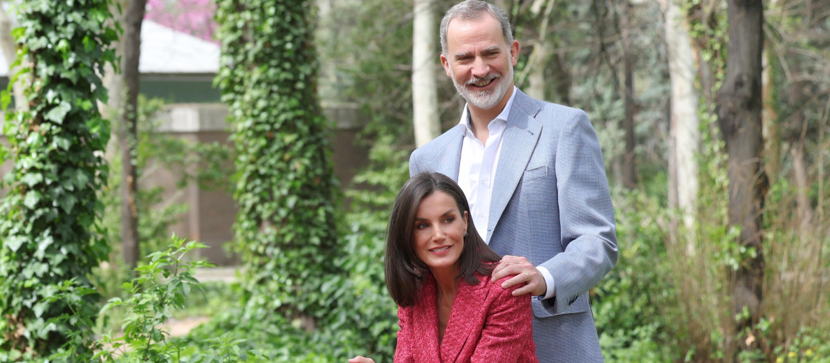 Spanish Kings Felipe VI and Letizia Ortiz with their daughters the Princess Leonor and the Infanta Sofia
