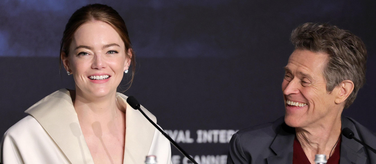 Cannes (France), 18/05/2024.- Emma Stone and Willem Dafoe attend the press conference for 'Kinds Of Kindness' during the 77th annual Cannes Film Festival, in Cannes, France, 18 May 2024. The film festival runs from 14 to 25 May 2024. (Cine, Francia) EFE/EPA/Neilson Barnard / POOL *** Local Caption *** CANNES, FRANCE - MAY 18: Emma Stone attends the "Kinds Of Kindness" press conference ahead of the 77th annual Cannes Film Festival at Palais des Festivals on May 18, 2024 in Cannes, France. (Photo by Neilson Barnard/Getty Images)
