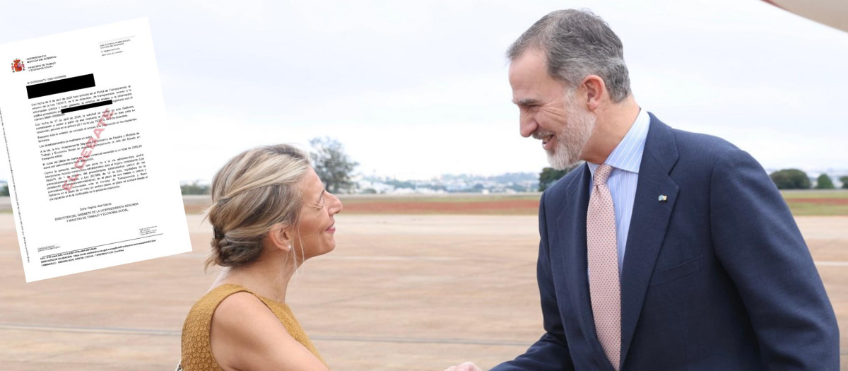 Yolanda Díaz saluda al Rey Felipe