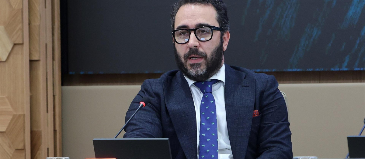 El cabecilla de la trama del PSOE y presidente del Zamara CF, Víctor de Aldama, comparece ante la comisión no permanente de investigación en el Parlament balear, a 20 de mayo de 2024, en Palma de Mallorca, Mallorca, Baleares (España). La comisión no permanente de investigación en el Parlament balear sobre la compra de material sanitario en la pandemia continúa esta semana con las comparecencias previstas del exministro José Luis Ábalos; el que fuera su asesor, Koldo García; y varios responsables de Soluciones de Gestión, entre otros.
20 MAYO 2024;COMISIÓN DE INVESTIGACIÓN;CASO KOLDO;PARLAMENT BALEAR;MASCARILLAS;PALMA DE MALLORCA;MALLORCA;BALEARES
Isaac Buj / Europa Press
20/5/2024