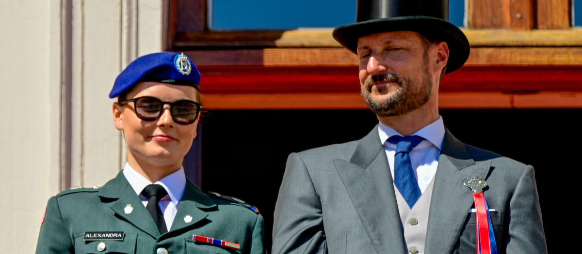 Point de Vue Out
Mandatory Credit: Photo by Shutterstock (14486185ji)
Crown Prince Haakon and Princess Ingrid Alexandra during the celebrations of the National Day at the Palace Balcony in Oslo, Norway.
National Day celebrations, Oslo, Norway - 17 May 2024 *** Local Caption *** .
