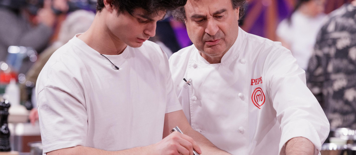 Pepe Rodriguez junto a su hijo Jesús, en MasterChef12