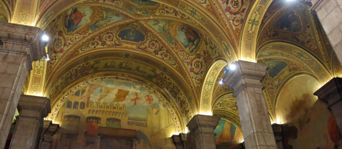 Bóvedas del Salón de Sant Jordi, en el Palau de la Generalitat.