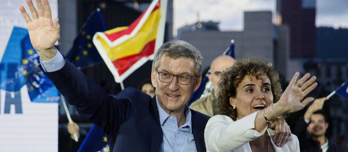 El presidente del PP, Alberto Núñez Feijóo y la candidata del PP a las elecciones europeas, Dolors Montserrat