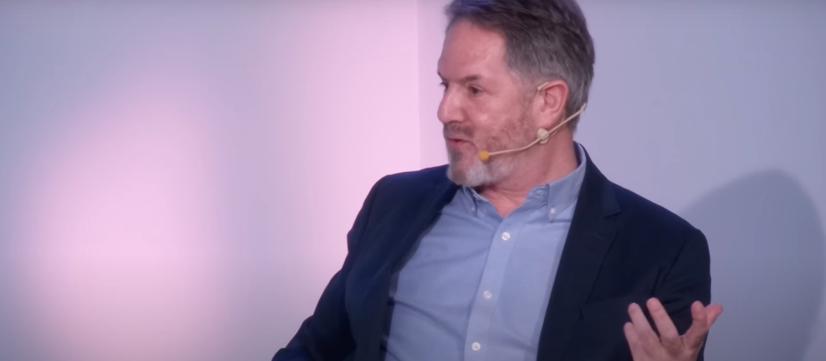 Al director de El Debate le preocuparían "los insultos de un gran filósofo, como Savater"