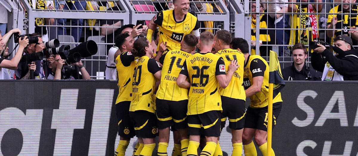 Los jugadores del Dortmund celebran un gol en la última jornada de Bundesliga