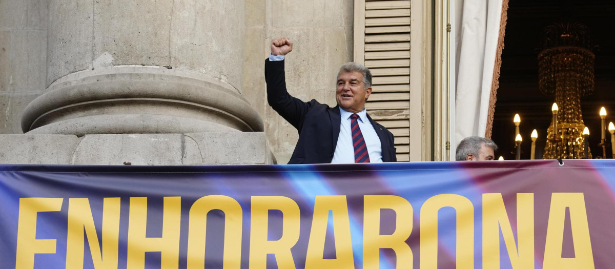 Laporta celebra la Champions del Barça femenino