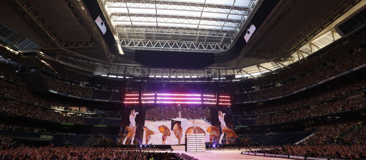 Taylor Swift alucina con la acústica del Bernabéu: "¡Os quiero!"
