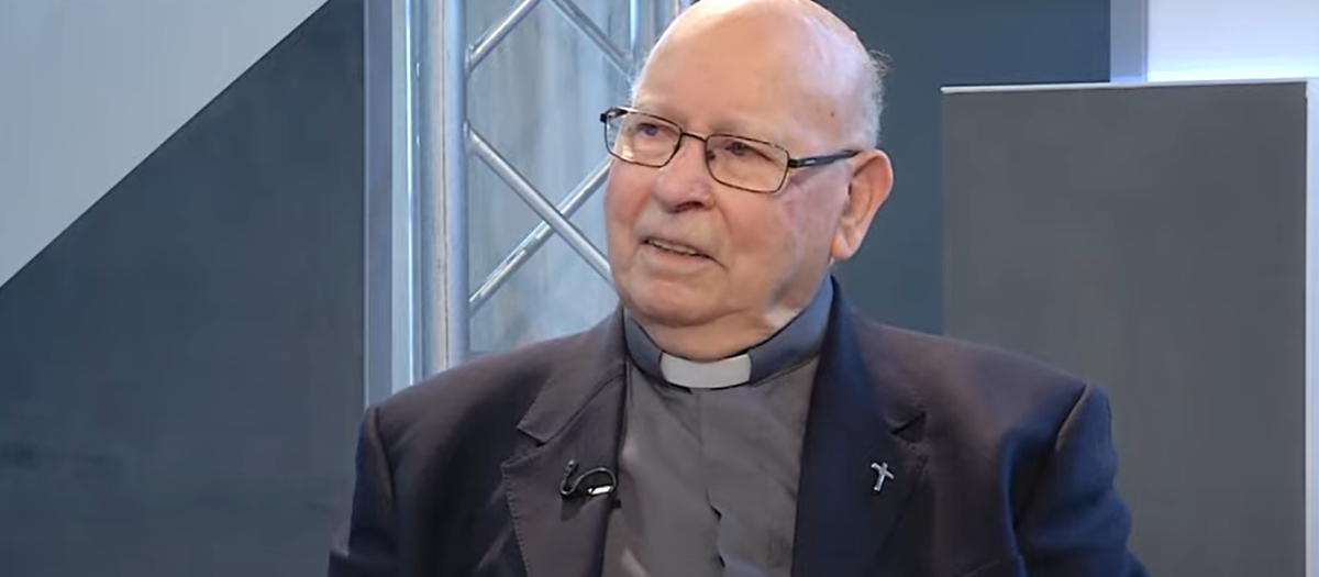 El sacerdote José Manzano García-Fogeda durante la entrevista que le realizó la RadioTelevisión Diocesana de Toledo