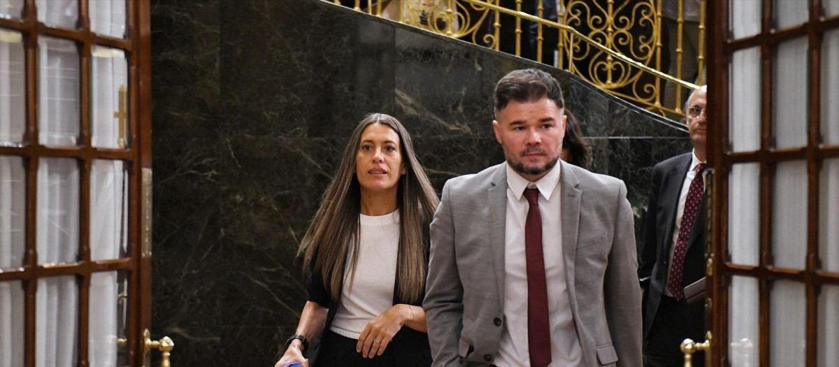 Los portavoces de Junts y ERC en el Congreso, Miriam Nogueras y Gabriel Rufián.