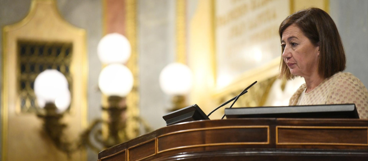 La presidenta del Congreso Francina Armengol durante una sesión plenaria