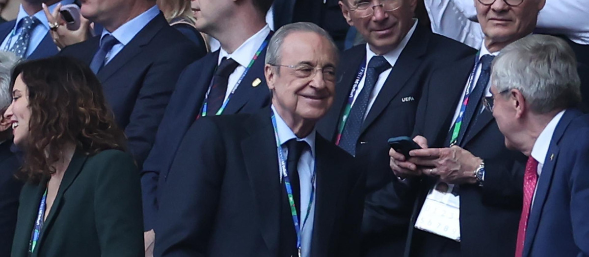 Florentino Pérez en el palco de Wembley
