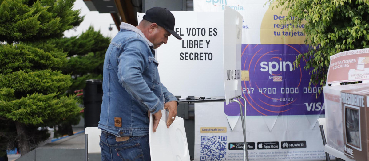 Dos muertos en el centro de México por tiroteos en puntos de votación