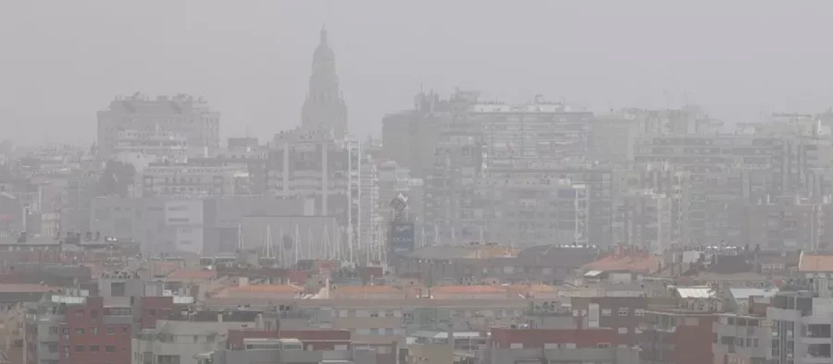 La ciudad de Murcia cubierta por contaminación atmosférica