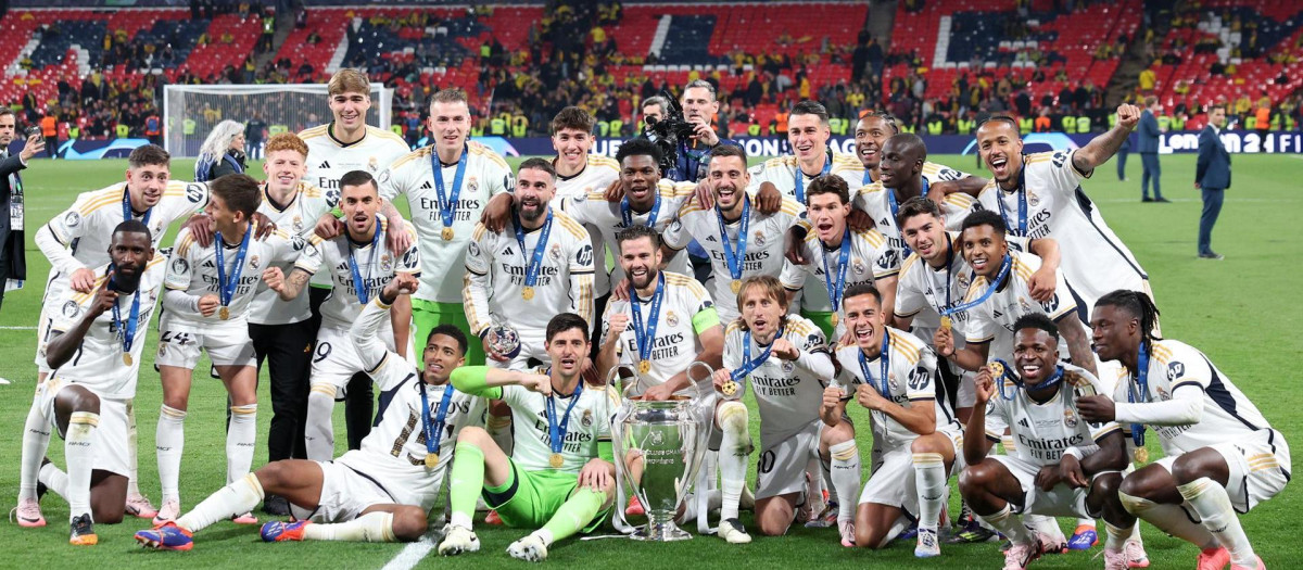 La plantilla del Real Madrid celebra la Decimoquinta en Wembley