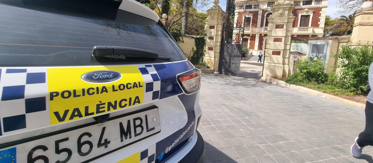 Un vehículo de la Policía Local de Valencia, en una imagen de archivo