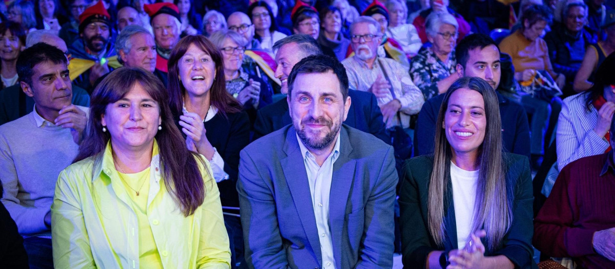 Toni Comín, junto a Laura Borràs y Miriam Nogueras, en una imagen de archivo.