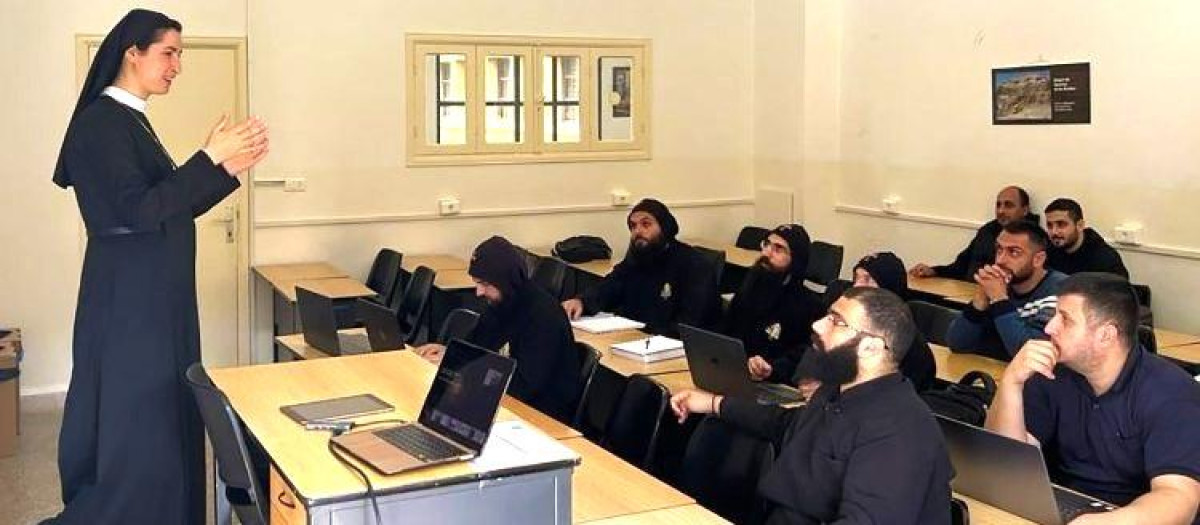 Sor Wakim imparte clases en cuatro universidades