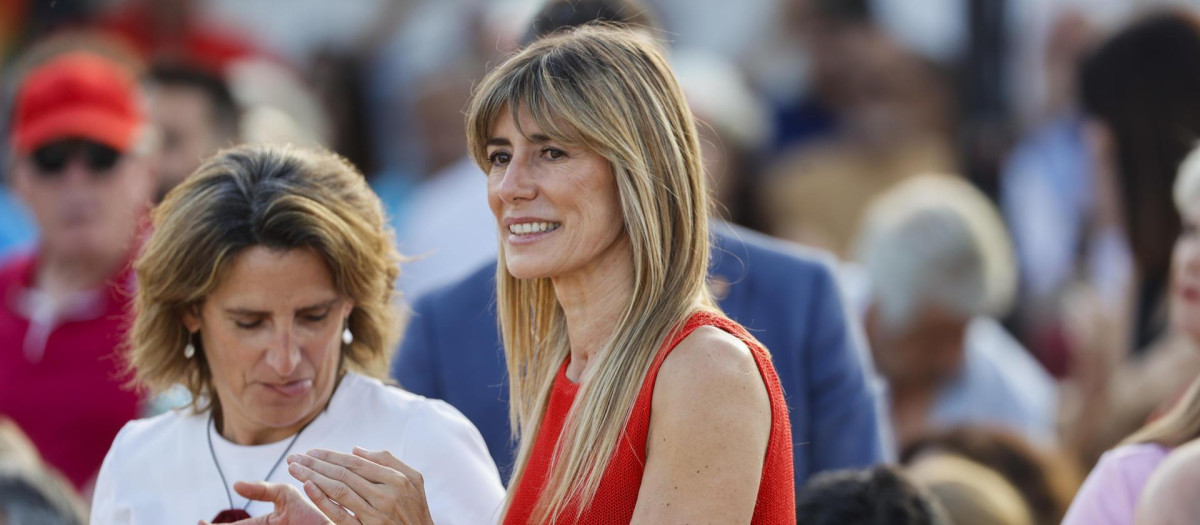 Begoña Gómez, en el mitin de Benalmádena (Málaga) donde ha reaparecido tras su imputación