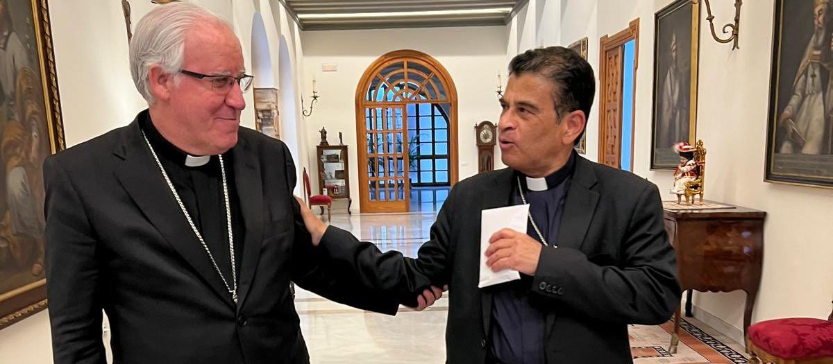 El arzobispo de Sevilla y el obispo nicaragüense, Rolando Álvarez