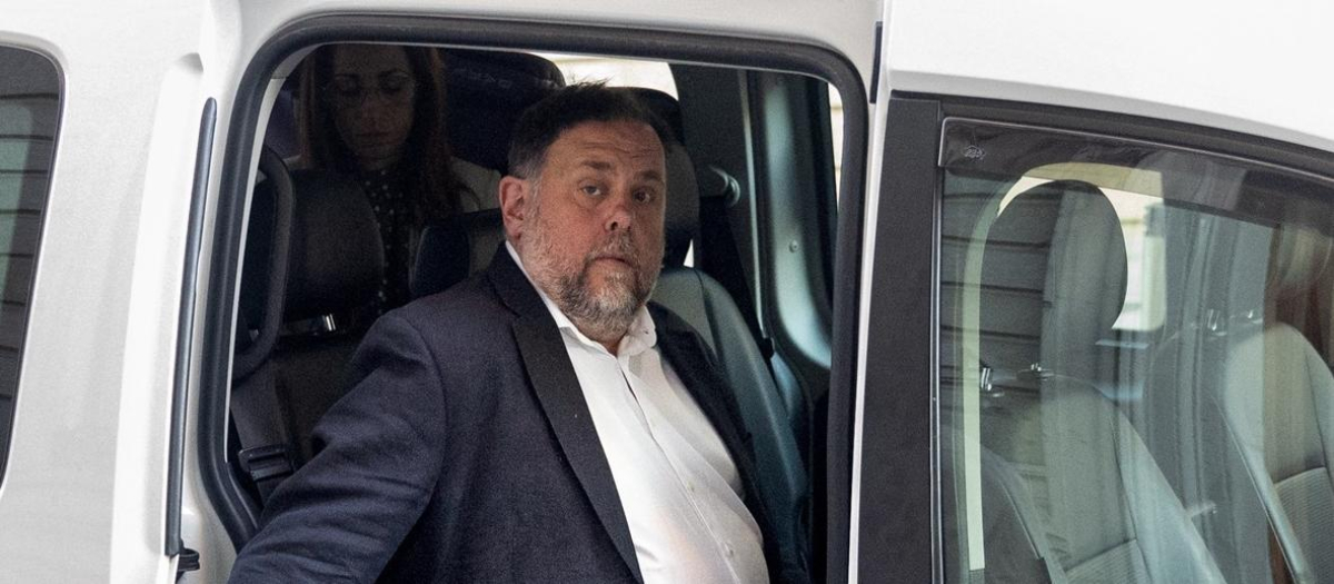 El presidente de ERC, Oriol Junqueras, en taxi.
