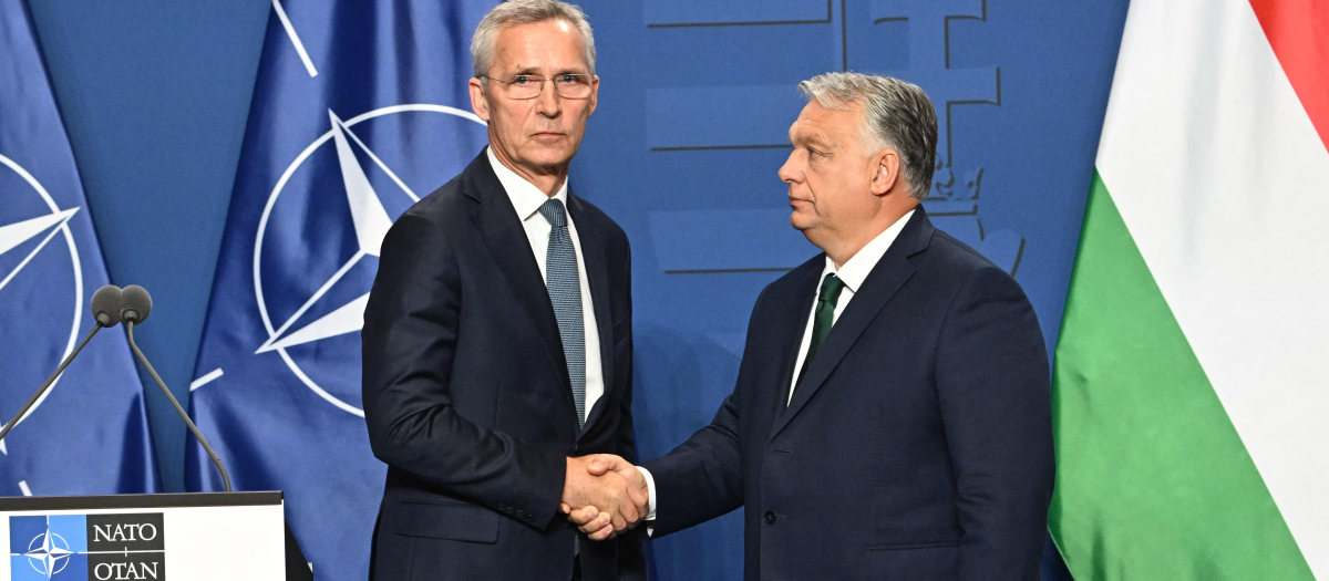 El secretario general de la OTAN Jens Stoltenberg y el primer ministro de Hungría Viktor Orban