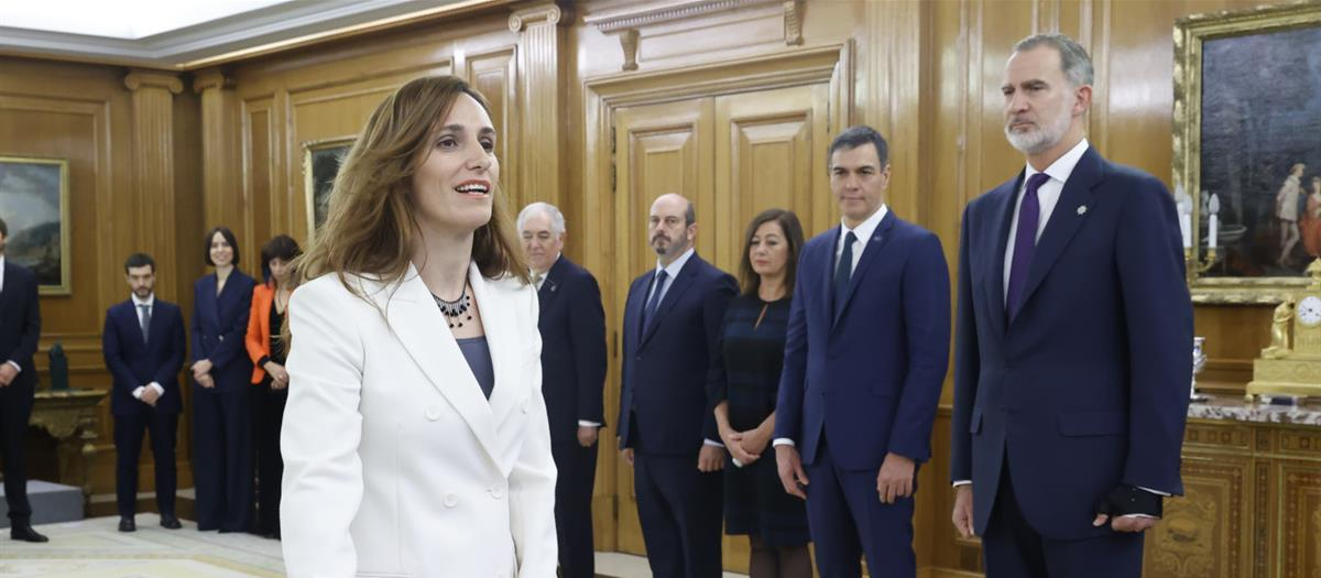 La ministra de Sanidad, Monica García, promete su cargo ante el rey Felipe VI