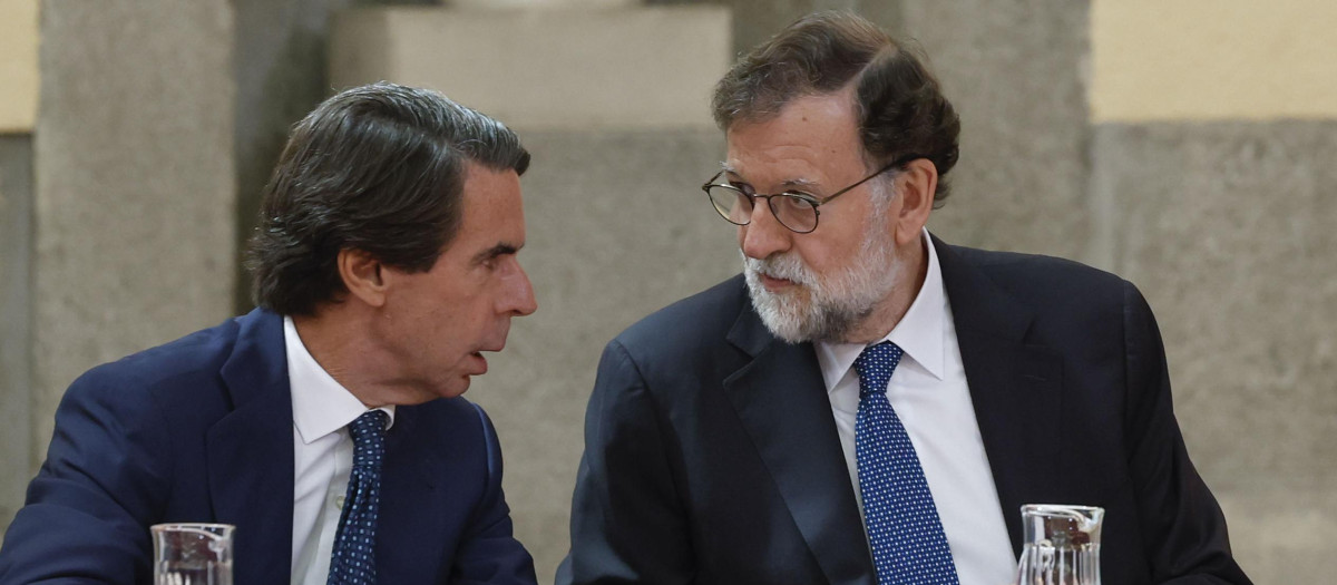 Los expresidentes José María Aznar y Mariano Rajoy