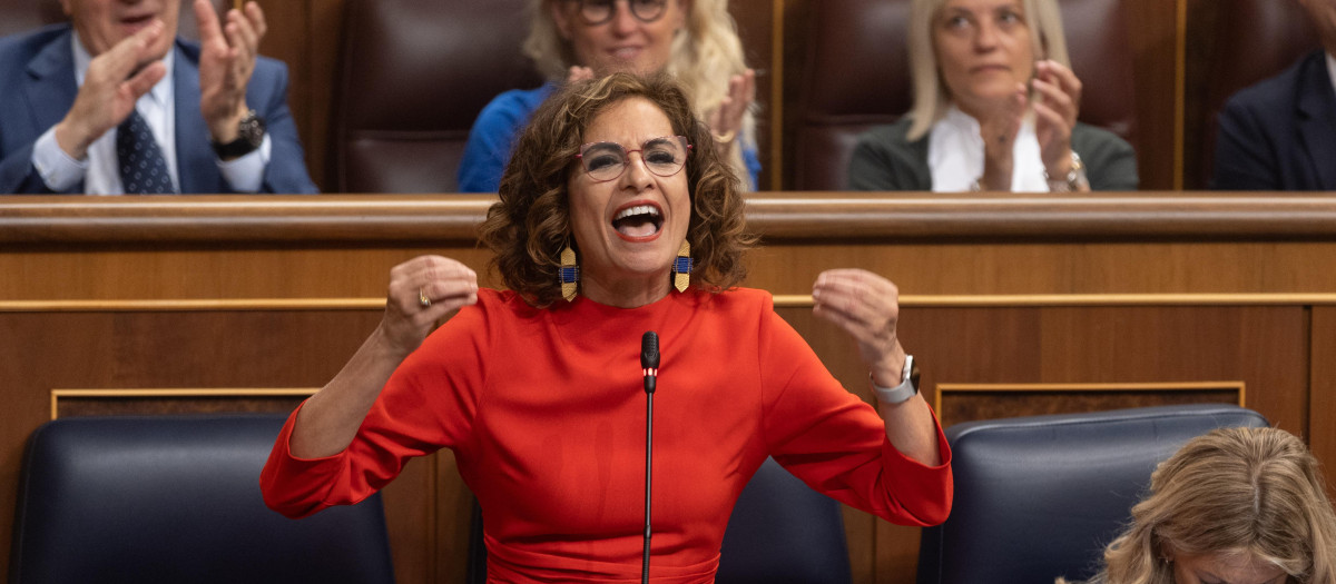 La vicepresidenta cuarta y ministra de Hacienda, María Jesús Montero