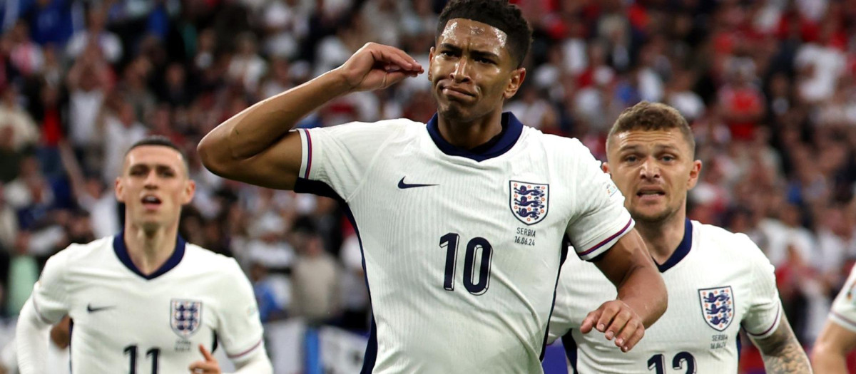 Jude Bellingham marcó el gol de la victoria de Inglaterra en la primera jornada