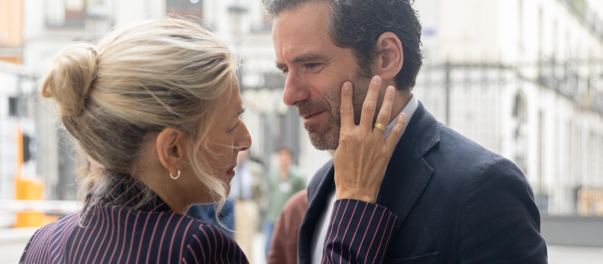 El portavoz y vicesecretario de Cultura del PP, Borja Sémper y la vicepresidenta segunda y ministra de Trabajo, Yolanda Díaz, en el patio del Congreso durante un pleno en el Congreso de los Diputados, a 20 de junio de 2024, en Madrid (España). El Pleno del Congreso de los Diputados debate y vota hoy dos decretos leyes sobre la reforma del subsidio por desempleo y el programa de descuentos de hasta el 90% en transporte para jóvenes en el verano de 2024, respectivamente. Ambos decretos están en vigor, pues se publicaron en el Boletín Oficial del Estado (BOE) el 22 de mayo en el caso del subsidio por desempleo y el 5 de junio en el caso del Programa Verano Joven. Pero ahora, el Congreso decide hoy si valida o deroga las normas impulsadas por el Gobierno.
20 JUNIO 2024;PLENO;CONGRESO;DESEMPLEO;AYUDAS;TRANSPORTE;JOVENES
Eduardo Parra / Europa Press
20/6/2024