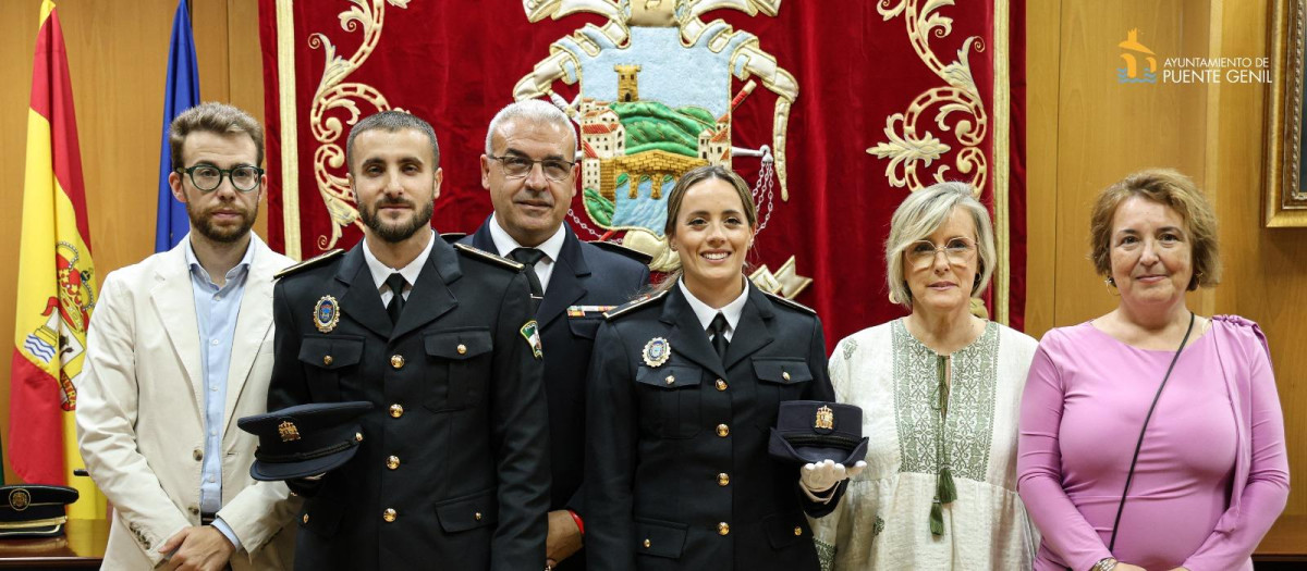 Toma posesión dos nuevos policías locales Puente Genil