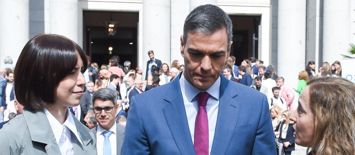 La ministra de Ciencia, Diana Morant, y el presidente del Gobierno, Pedro Sánchez, este jueves en Madrid