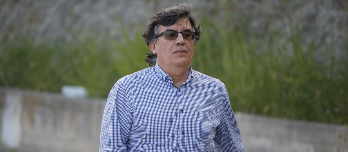 El abogado del exconcursante de 'Gran Hermano' Carlos Navarro 'El Yoyas', Esteban Goméz Rovira, visita a su defendido, en el Centro Penitenciario Brians, a 26 de junio de 2024, en Sant Esteve Sesrovires, Barcelona, Catalunya (España). Los Mossos d'Esquadra y la Policía Nacional han detenido en L'Anoia (Barcelona) al exconcursante del programa de televisión Gran Hermano Carlos Navarro, conocido como 'El Yoyas', buscado desde noviembre de 2022 por presunto maltrato y otros delitos.
26 JUNIO 2024;CATALUÑA;CATALUNYA;
Kike Rincón / Europa Press
26/6/2024
