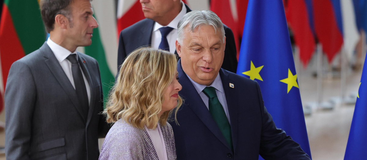 Viktor Orbán y Giorgia Meloni, en la foto de familia del Consejo Europeo
