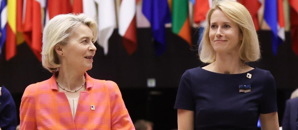 Brussels (Belgium), 28/06/2024.- European Commission President Ursula von der Leyen (L) and Estonia's Prime Minister Kaja Kallas on the way to a news conference at the end of European Council in Brussels, Belgium, 28 June 2024. EU leaders are gathering in Brussels for a two-day summit to discuss the Strategic Agenda 2024-2029, the next institutional cycle, Ukraine, the Middle East, competitiveness, security and defense, among other topics. (Bélgica, Ucrania, Bruselas) EFE/EPA/OLIVIER HOSLET / POOL