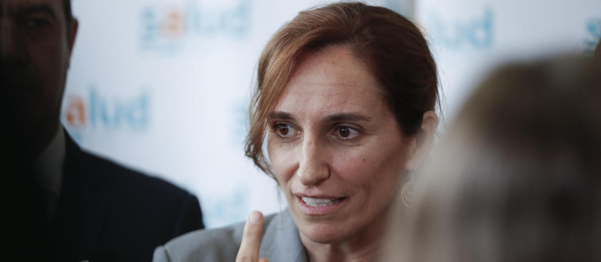 La ministra de Sanidad, Mónica García