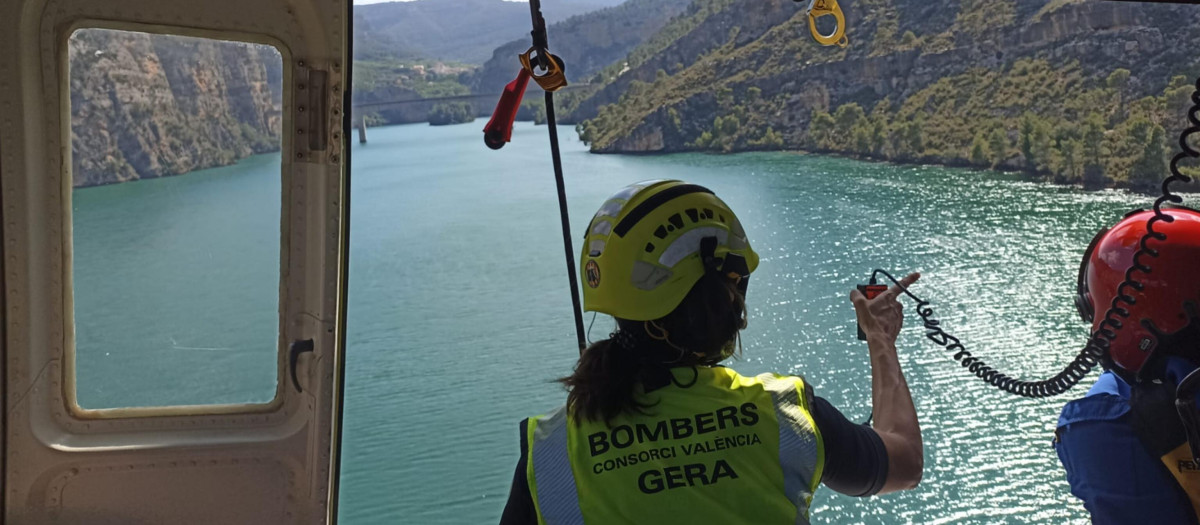 Imagen de la búsqueda de la persona desaparecida en el río Júcar
