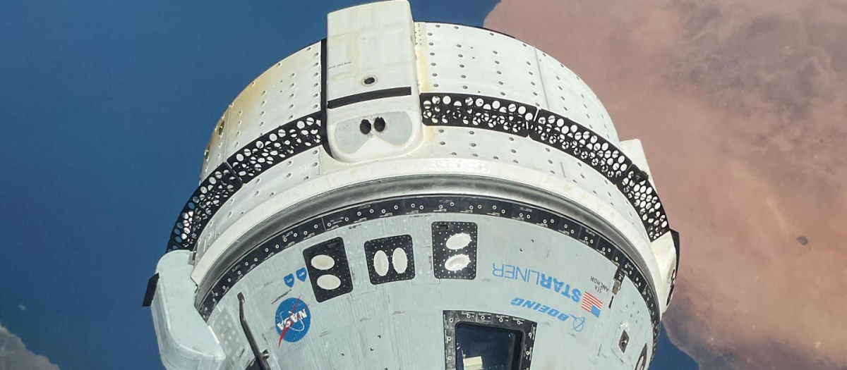 La cápsula Starliner de Boeing acoplada al puerto delantero del módulo Harmony de la EEI el pasado 13 de junio