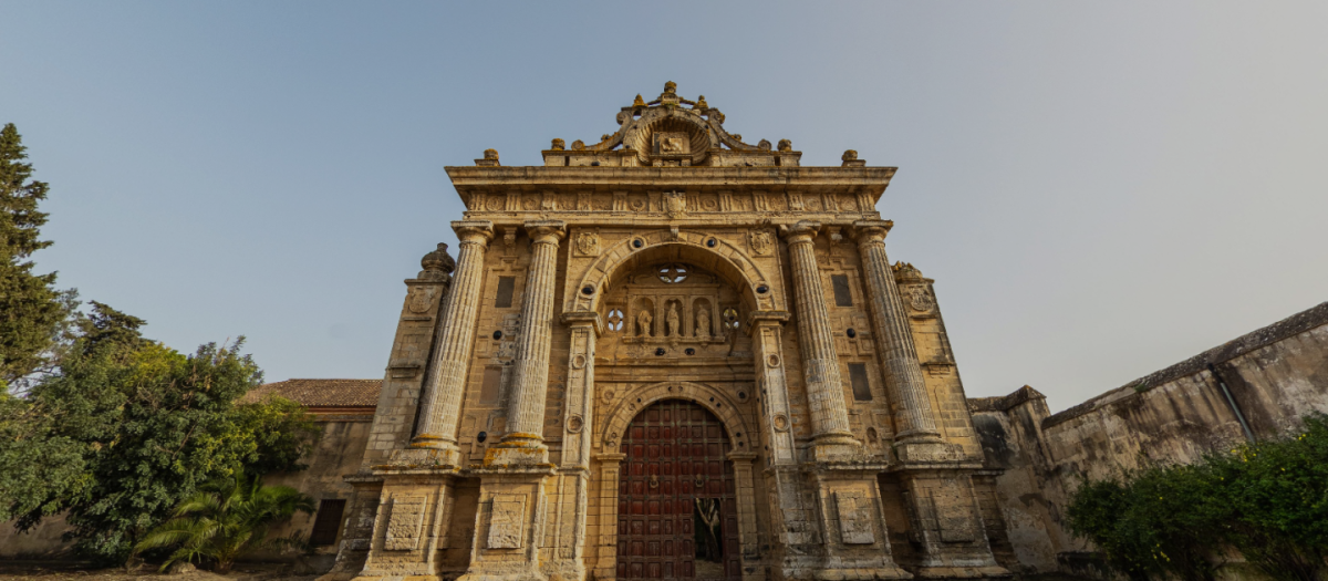Fachada principal de la Cartuja de Jerez